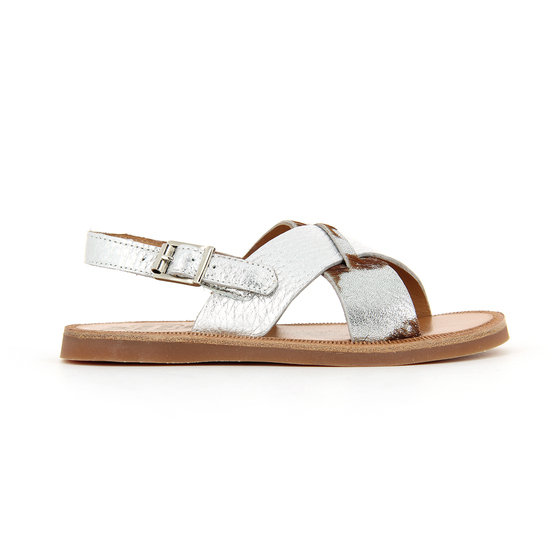 Silvery sandal with cross buckler